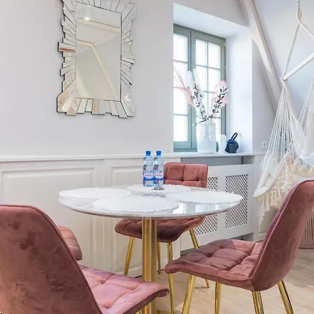 Magiczne Gniazdko Na Samym Rynku 브로츠와프