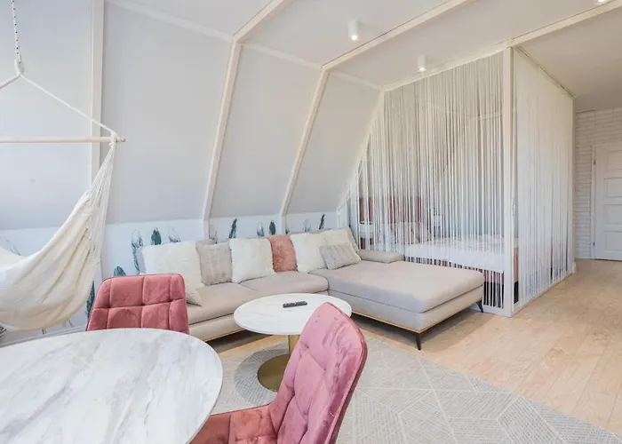 Magiczne Gniazdko Na Samym Rynku