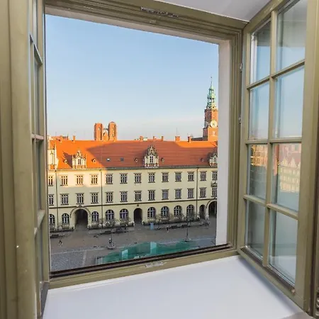 アパート Magiczne Gniazdko Na Samym Rynku ヴロツワフ