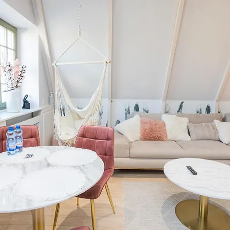 Magiczne Gniazdko Na Samym Rynku * ヴロツワフ