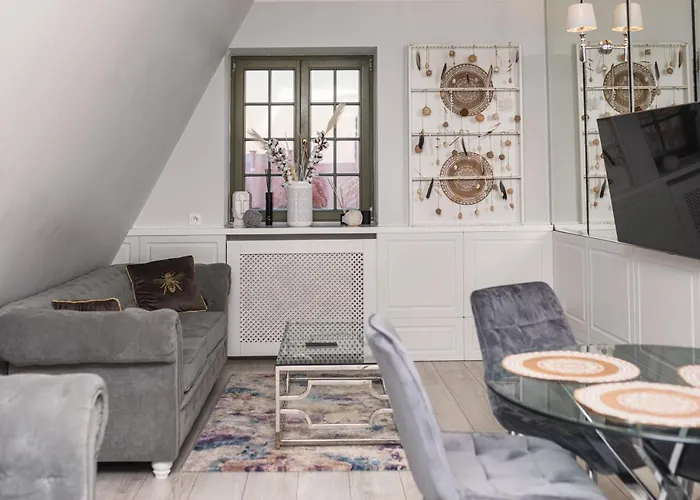 Magiczne Gniazdko Na Samym Rynku