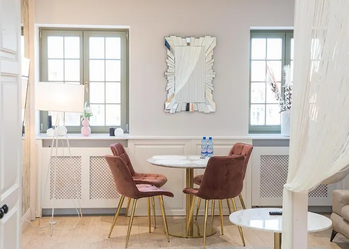 Magiczne Gniazdko Na Samym Rynku *